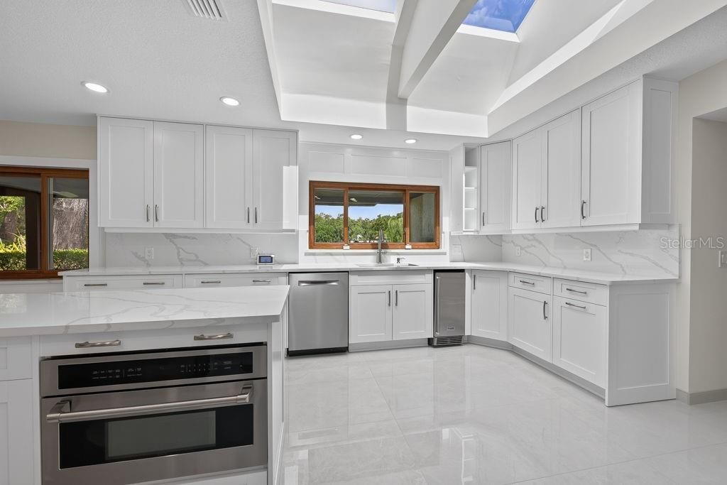 1007 Lakewood Drive, Brandon, FL 33510 Photo