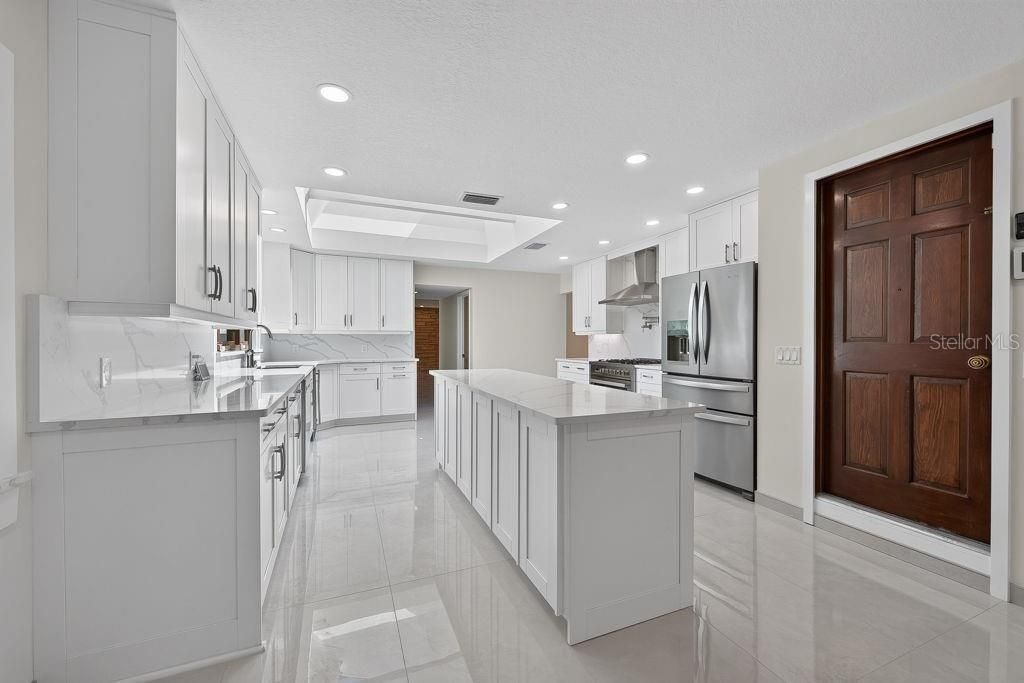 1007 Lakewood Drive, Brandon, FL 33510 Photo