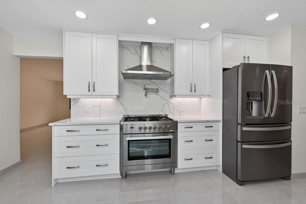 1007 Lakewood Drive, Brandon, FL 33510 Photo