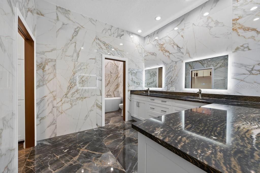 1007 Lakewood Drive, Brandon, FL 33510 Photo