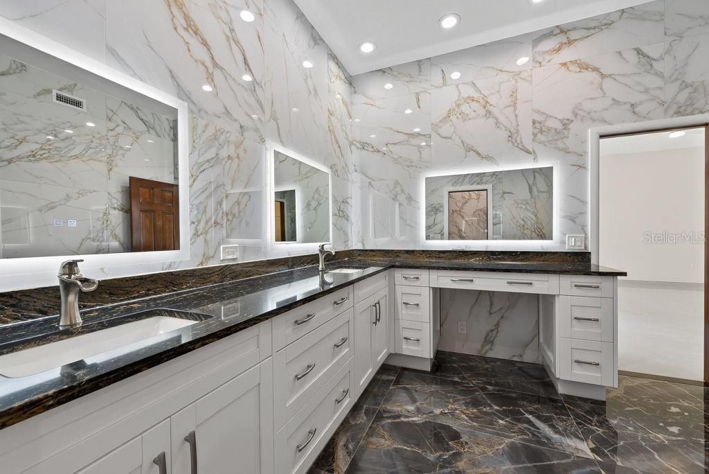 1007 Lakewood Drive, Brandon, FL 33510 Photo