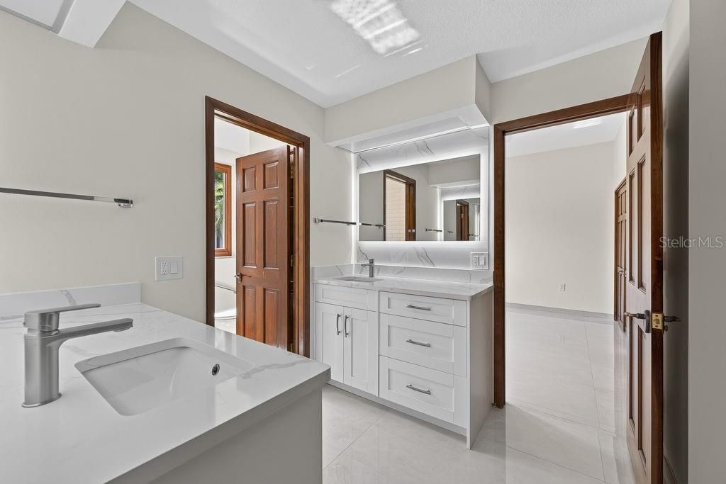 1007 Lakewood Drive, Brandon, FL 33510 Photo