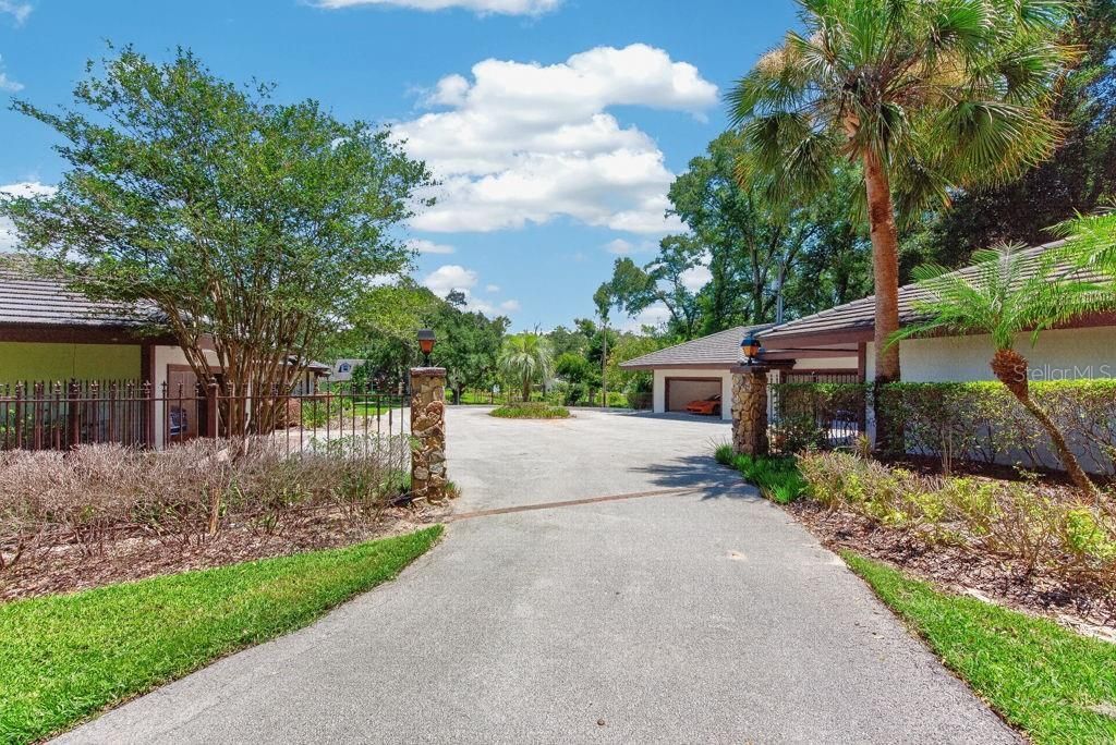 1007 Lakewood Drive, Brandon, FL 33510 Photo