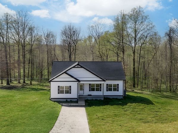 3033 Bowker Road , Charlotte, TN 37036