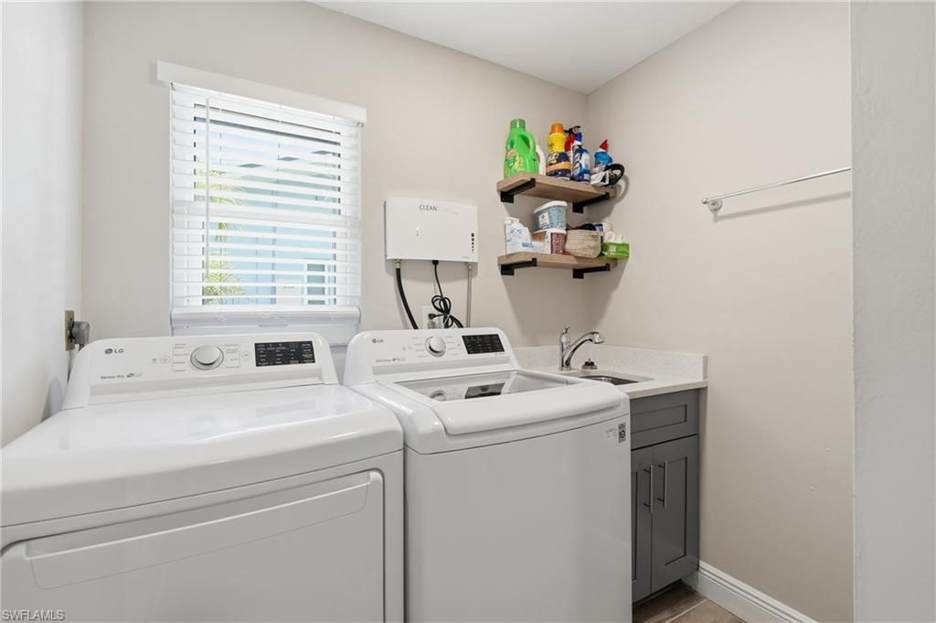 2218 Coral Point Dr, Cape Coral, FL 33990 Photo