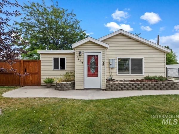 1207 W Willow Ave, Nampa, ID 83651