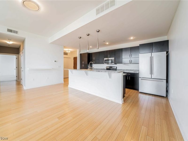 1403 Copper Trace, Unit 402, Cleveland Heights, OH 44118 Photo 3