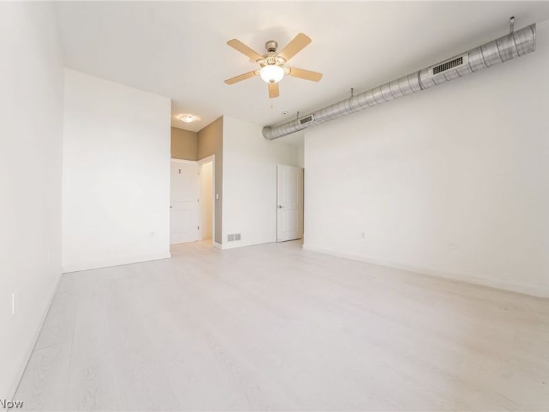 1403 Copper Trace, Unit 402, Cleveland Heights, OH 44118 Photo 9