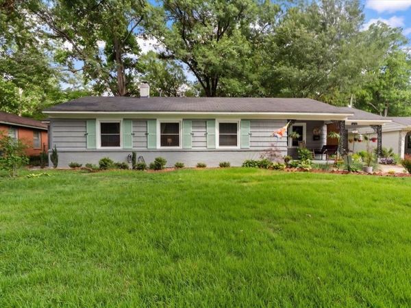 1072 W PERKINS RD, Memphis, TN 38117