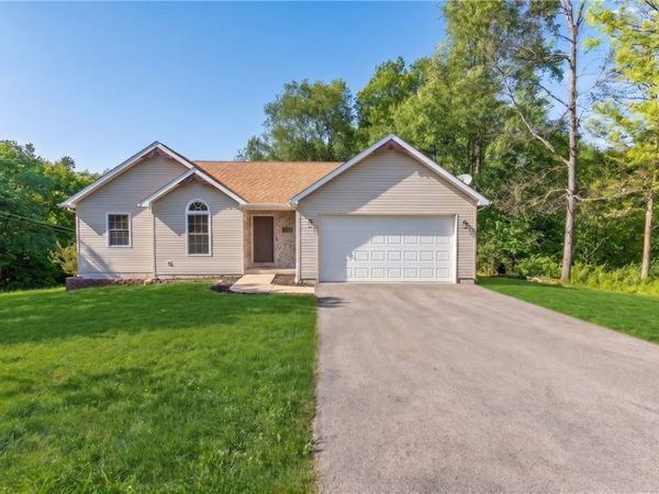 110 Chrie Ln, Butler, PA 16001