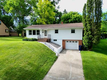 120 E Douglas Avenue, Fergus Falls, MN 56537