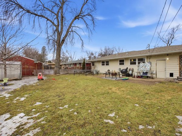 90 25th Avenue N, Fargo, ND 58102