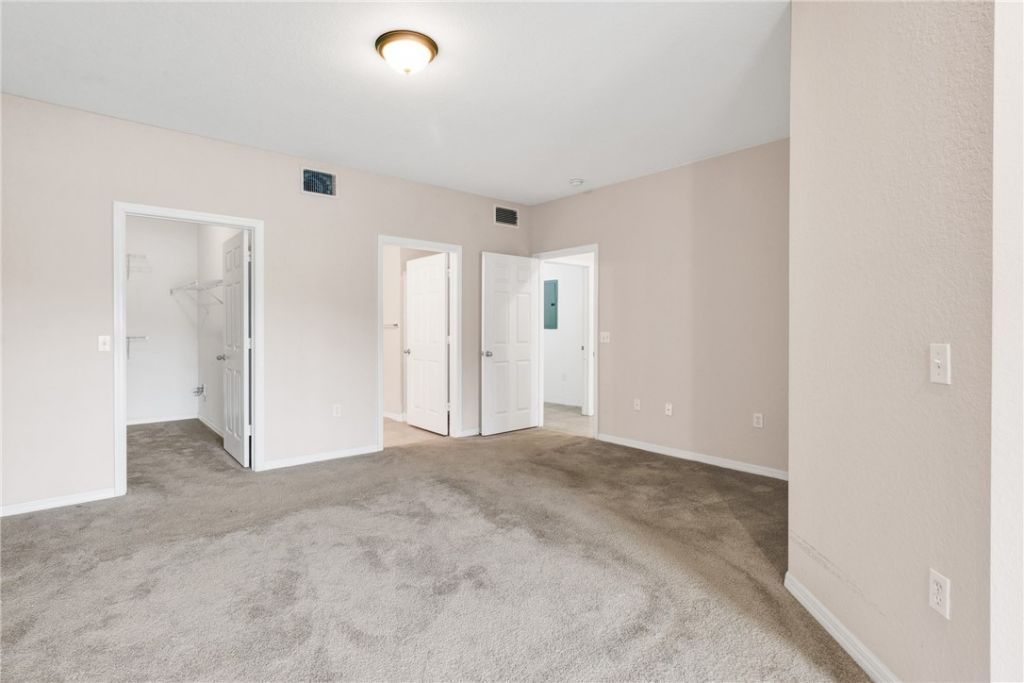 2466 57th Circle, Unit 2466, Vero Beach, FL 32966 Photo