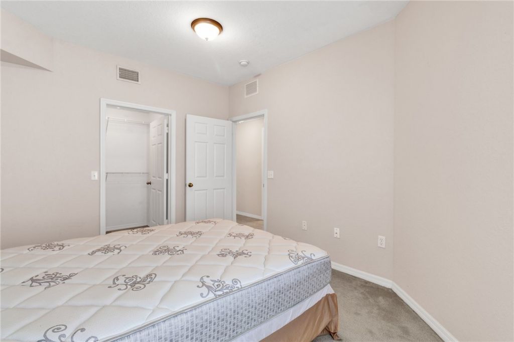 2466 57th Circle, Unit 2466, Vero Beach, FL 32966 Photo