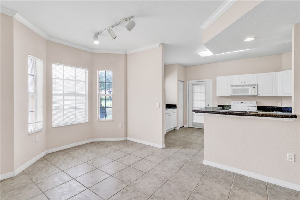 2466 57th Circle, Unit 2466, Vero Beach, FL 32966 Photo