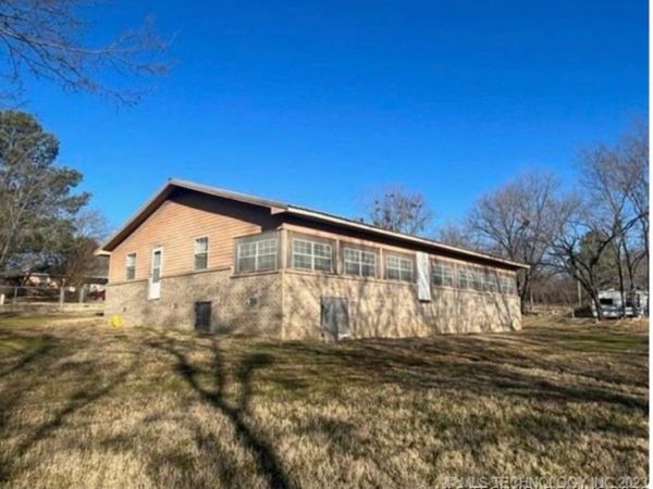 463 W 10th Street , Atoka, OK 74525