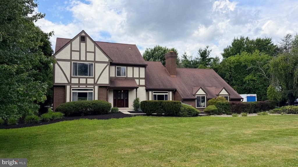 170 LENORA LANE, DOWNINGTOWN, PA 19335
