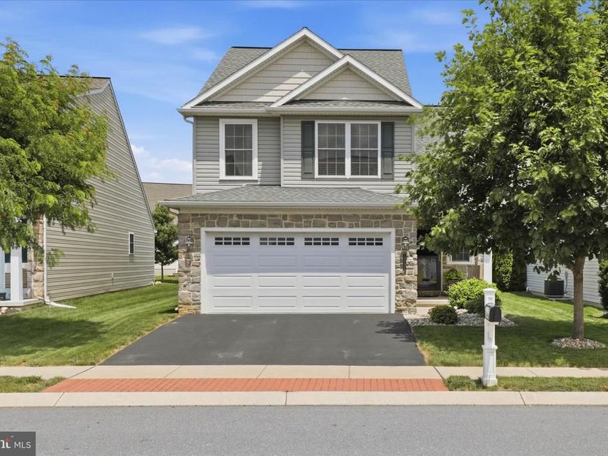 1381 Fieldstone Drive, Mount Joy, PA 17552 Main Photo