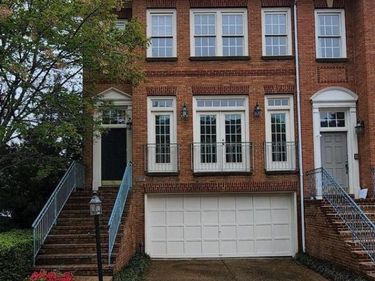 8021 KIDWELL TOWN COURT, VIENNA, VA 22182