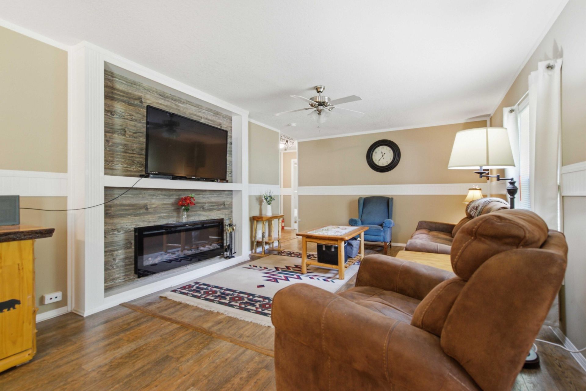 4886 State Road Photo 11