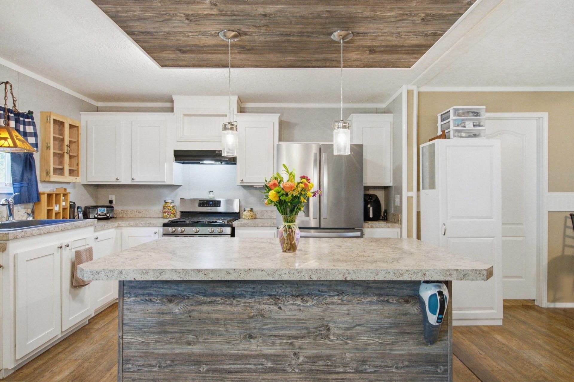 4886 State Road Photo 16