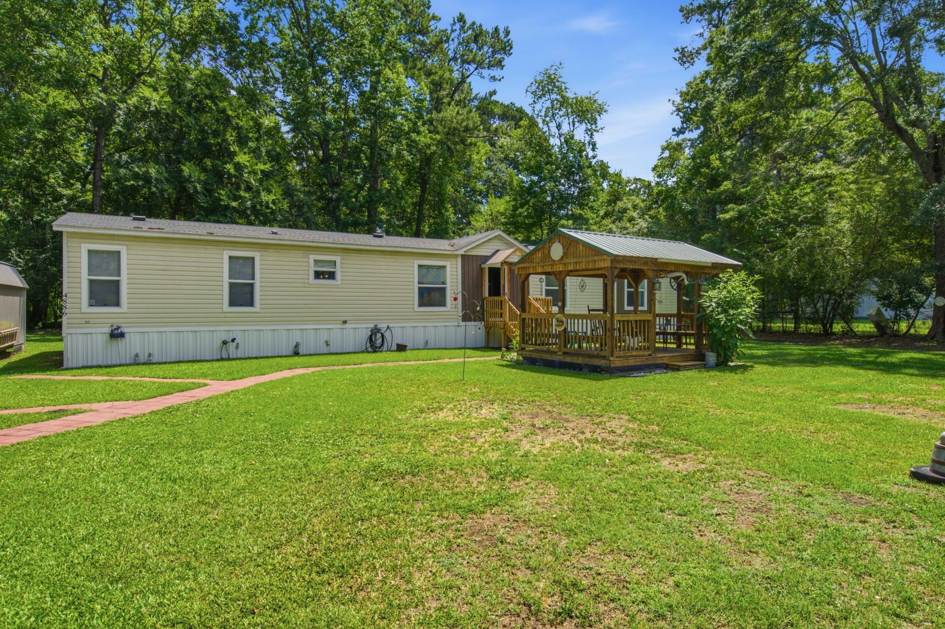 4886 State Road Photo 5