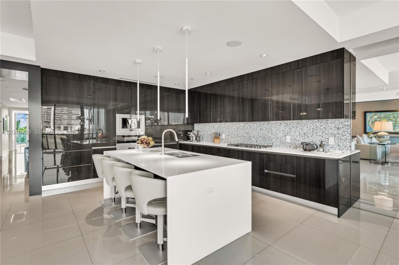 3300 NE 188th St, Unit 318, Aventura, FL 33180 Photo
