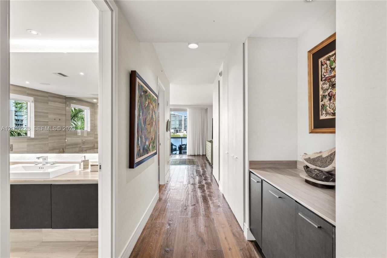 3300 NE 188th St, Unit 318, Aventura, FL 33180 Photo