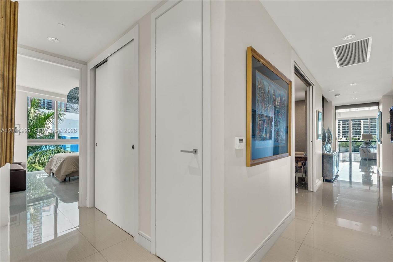 3300 NE 188th St, Unit 318, Aventura, FL 33180 Photo