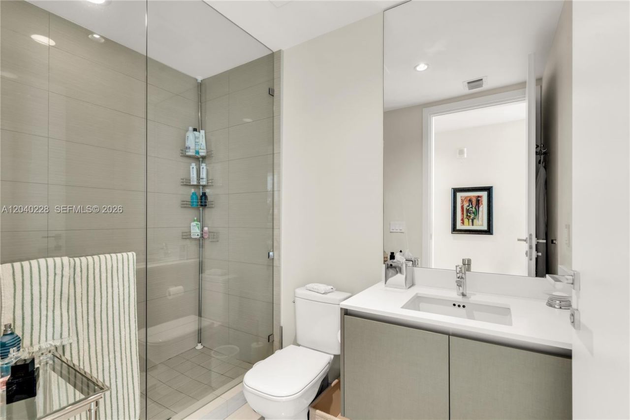3300 NE 188th St, Unit 318, Aventura, FL 33180 Photo