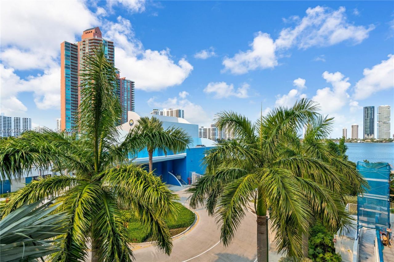 3300 NE 188th St, Unit 318, Aventura, FL 33180 Photo