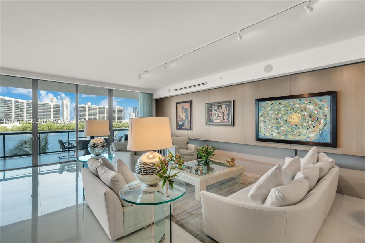 3300 NE 188th St, Unit 318, Aventura, FL 33180 Photo