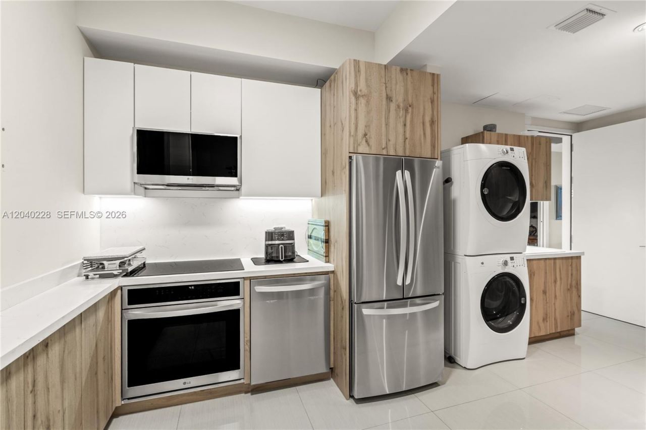3300 NE 188th St, Unit 318, Aventura, FL 33180 Photo
