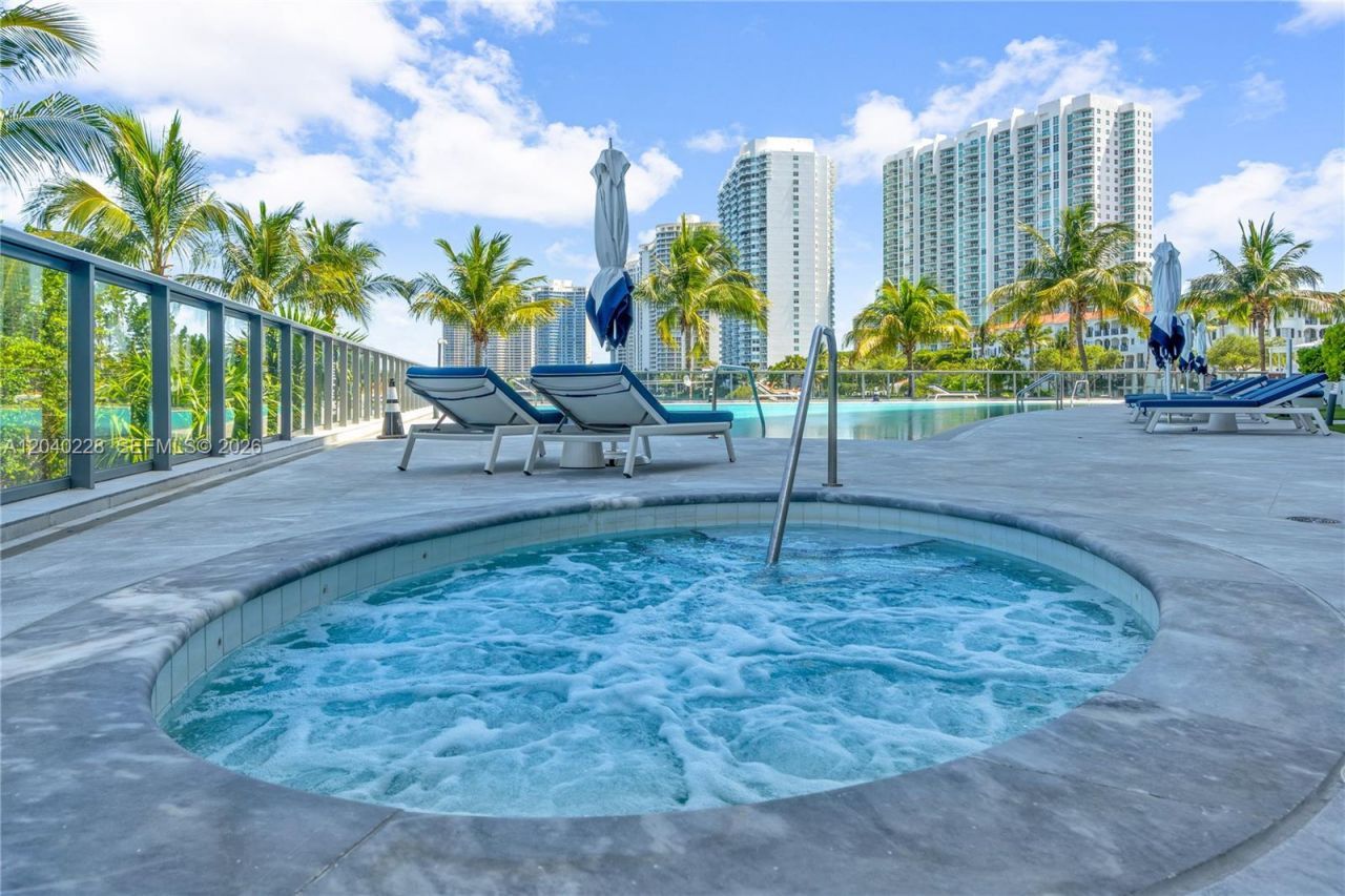 3300 NE 188th St, Unit 318, Aventura, FL 33180 Photo
