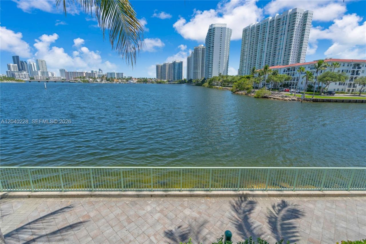 3300 NE 188th St, Unit 318, Aventura, FL 33180 Photo