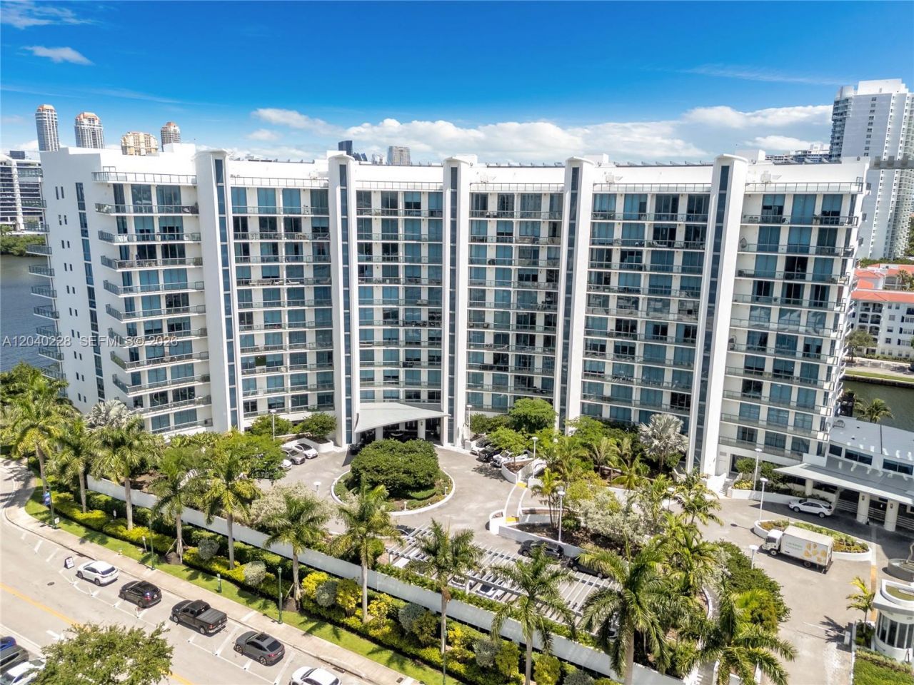3300 NE 188th St, Unit 318, Aventura, FL 33180 Photo