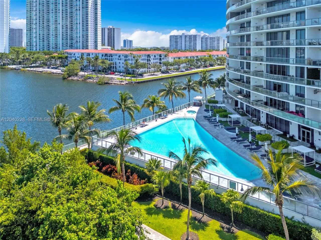 3300 NE 188th St, Unit 318, Aventura, FL 33180 Photo