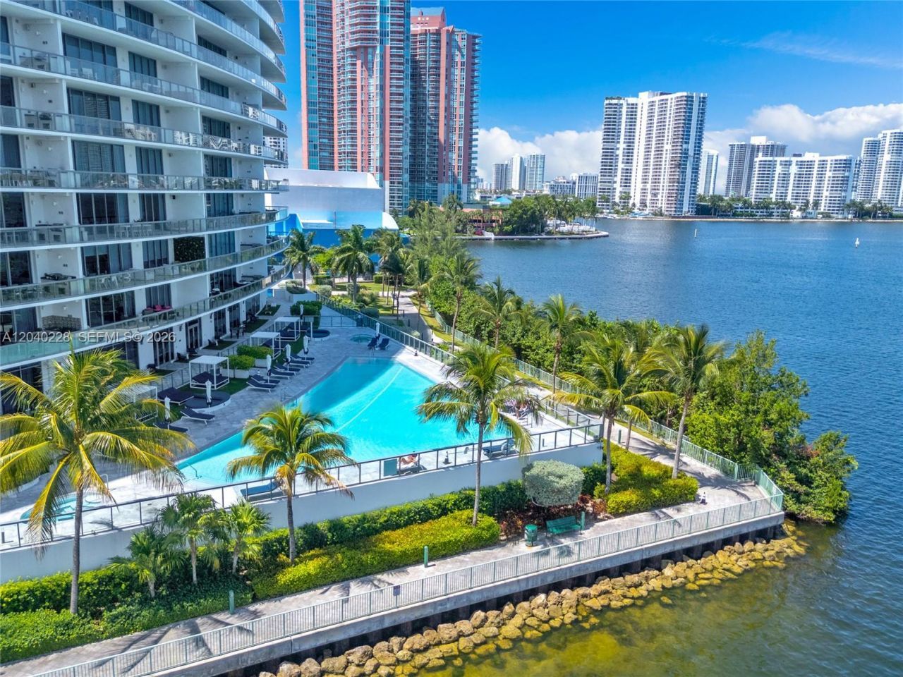 3300 NE 188th St, Unit 318, Aventura, FL 33180 Photo