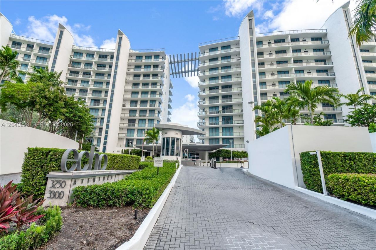 3300 NE 188th St, Unit 318, Aventura, FL 33180 Photo