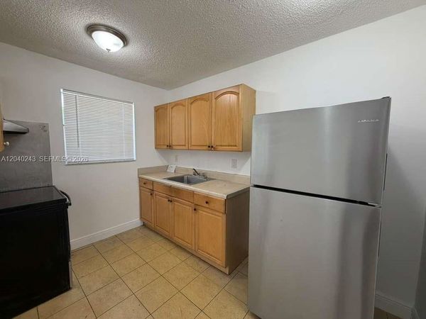 1330 NE 127th St , Unit 8, North Miami, FL 33161