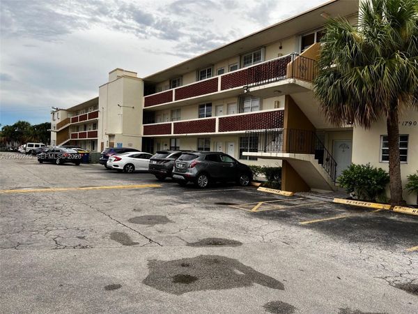 1790 79th St Cswy , Unit B307, North Bay Village, FL 33141