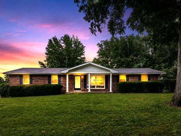 7 Myron Place , Troy, MO 63379