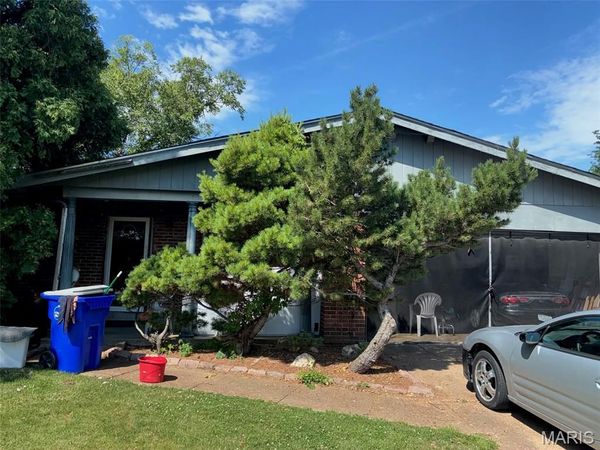 11802 Relay Drive , Bridgeton, MO 63044