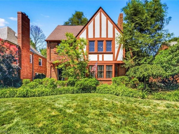 19621 Sussex Road, Shaker Heights, OH 44122