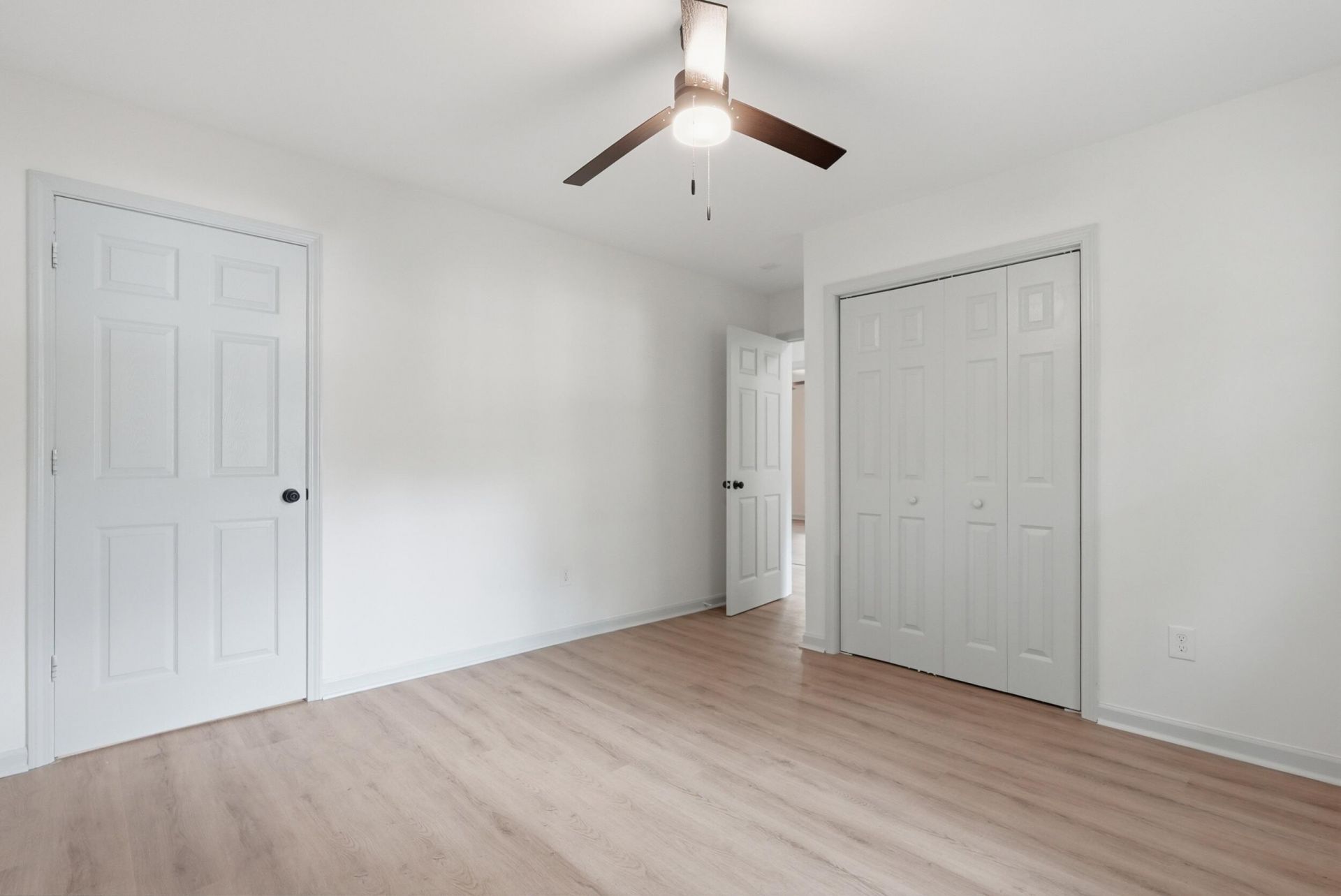 5235 Langston Street Photo 13