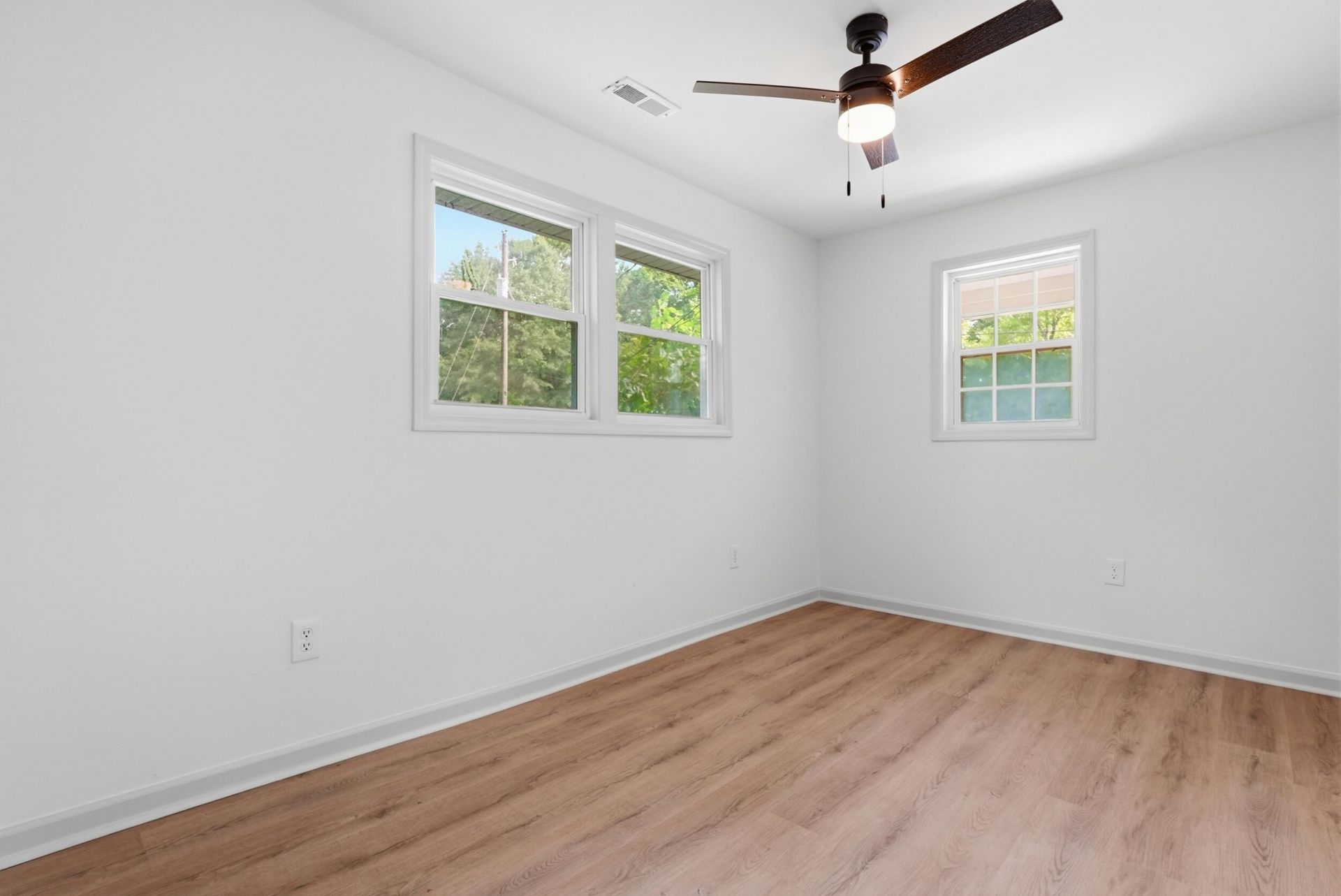 5235 Langston Street Photo 15