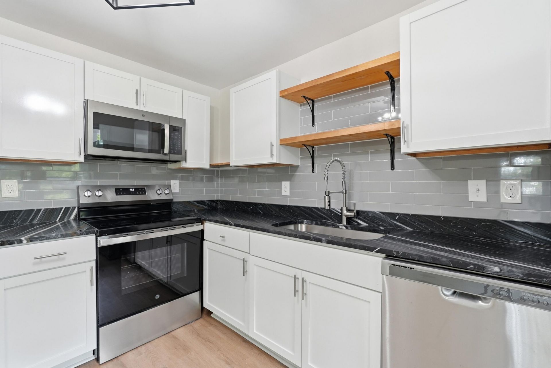5235 Langston Street Photo 5