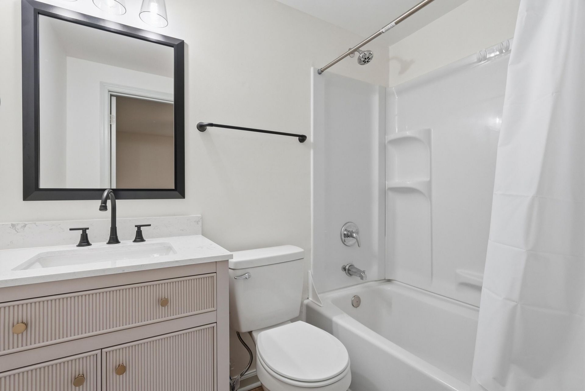 5235 Langston Street Photo 9