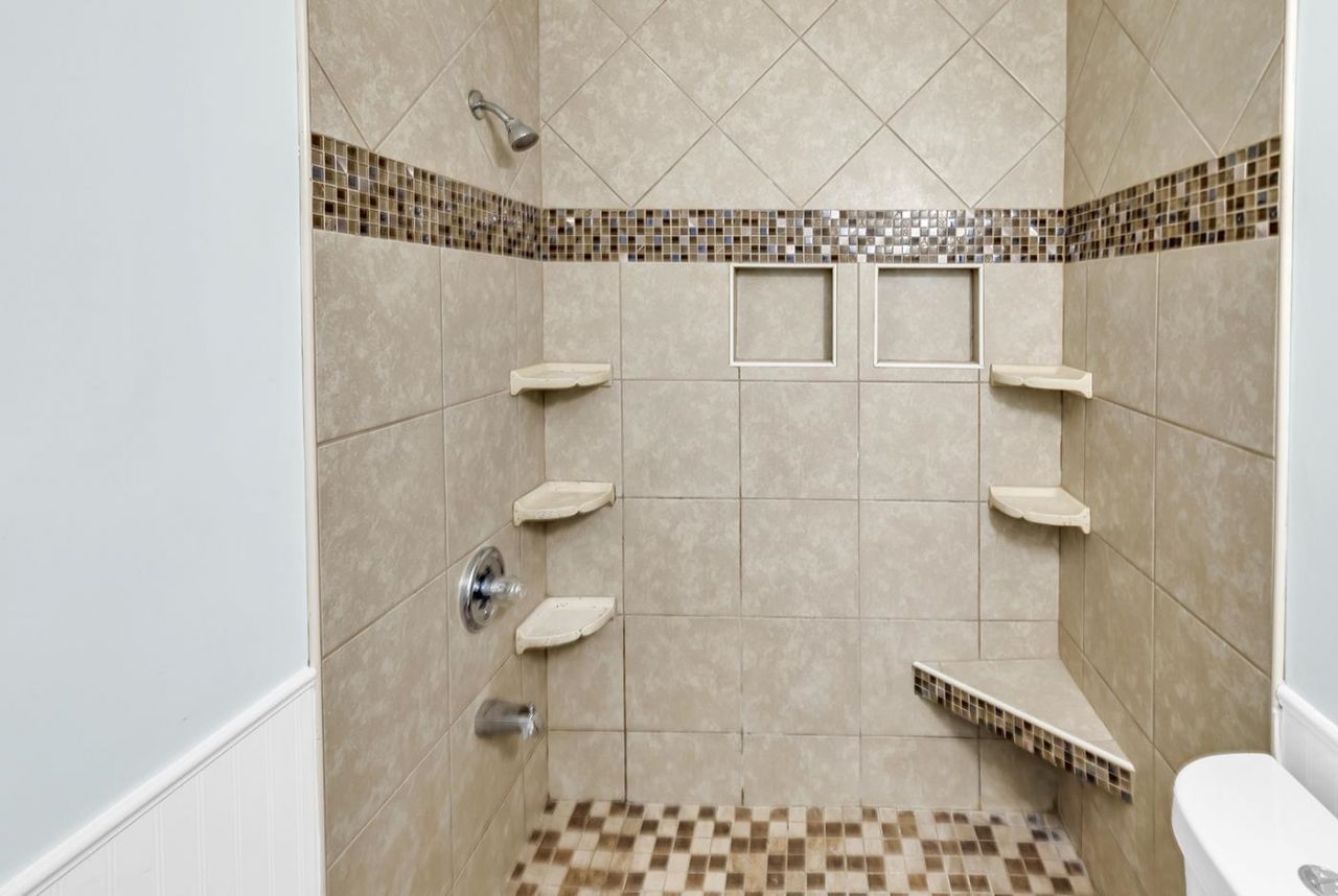 1348 Tranquility Ln. Photo 14