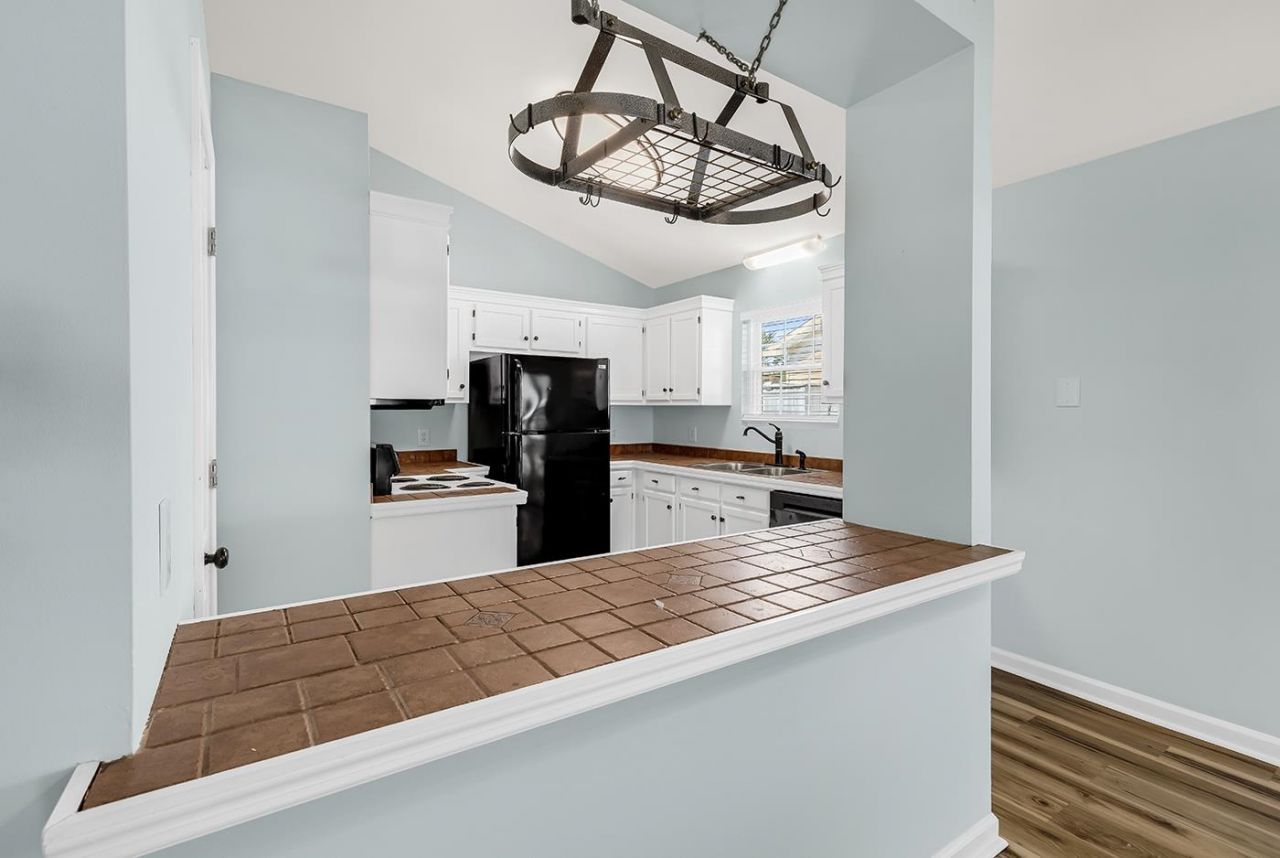 1348 Tranquility Ln. Photo 6